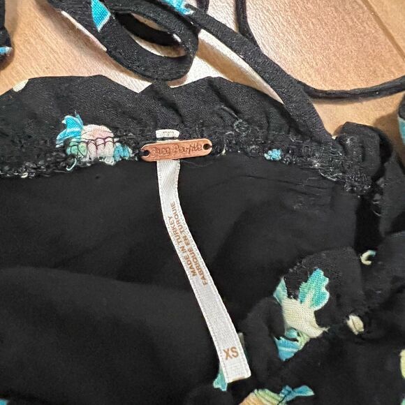 FREE PEOPLE Like A Lady Sweetheart Mini Dress Size XS Black Lemon Print Bohemian - Picture 4 of 7